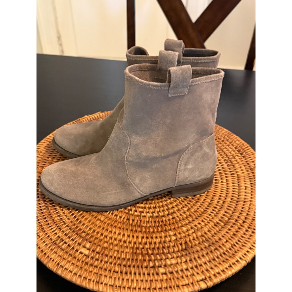 Sole Society Womens Grey Suede Western Ankle Boots Low Stacked Heel Size 8M 38.5
